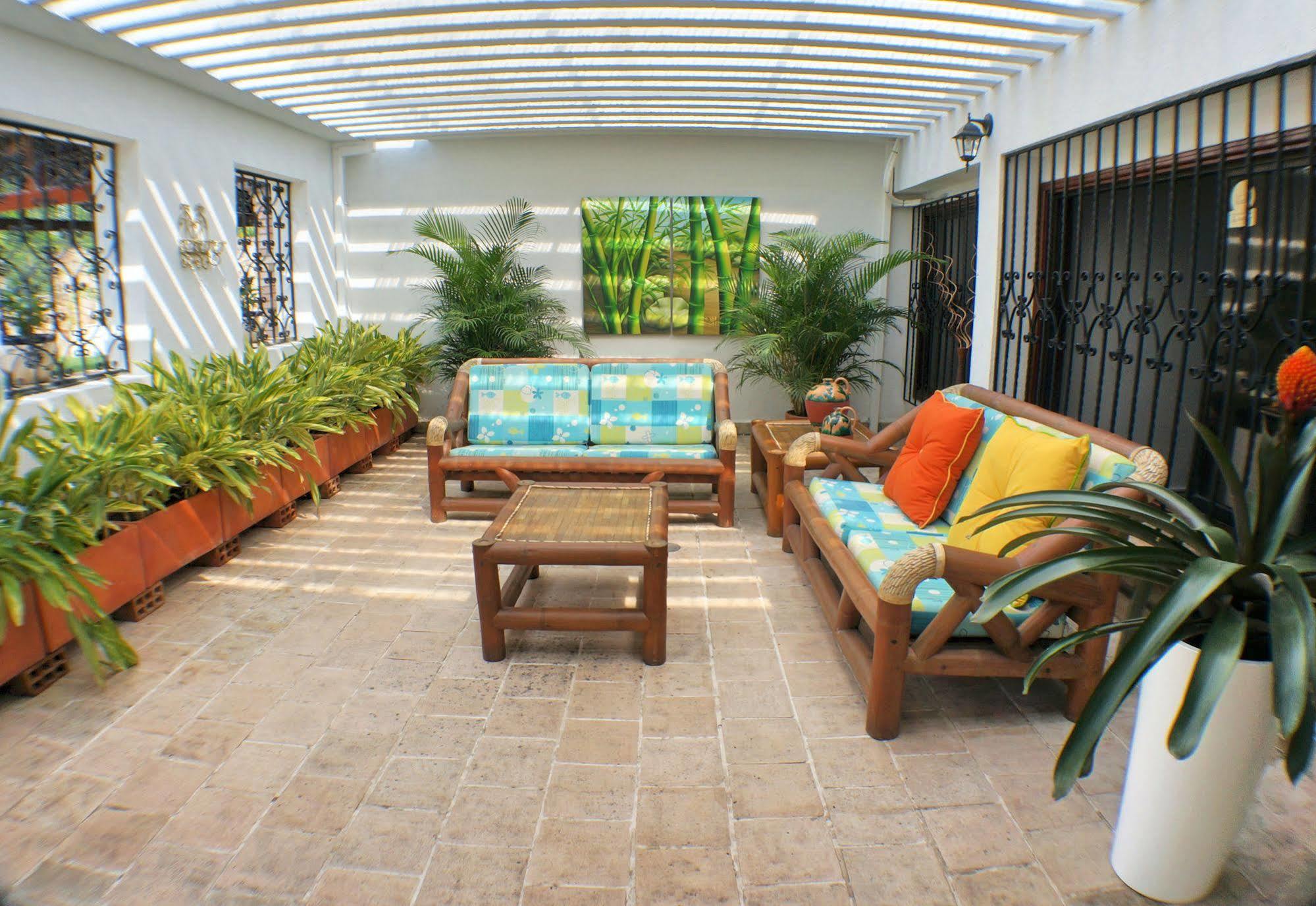 Urban Hotel Boutique Menga Екстер'єр фото